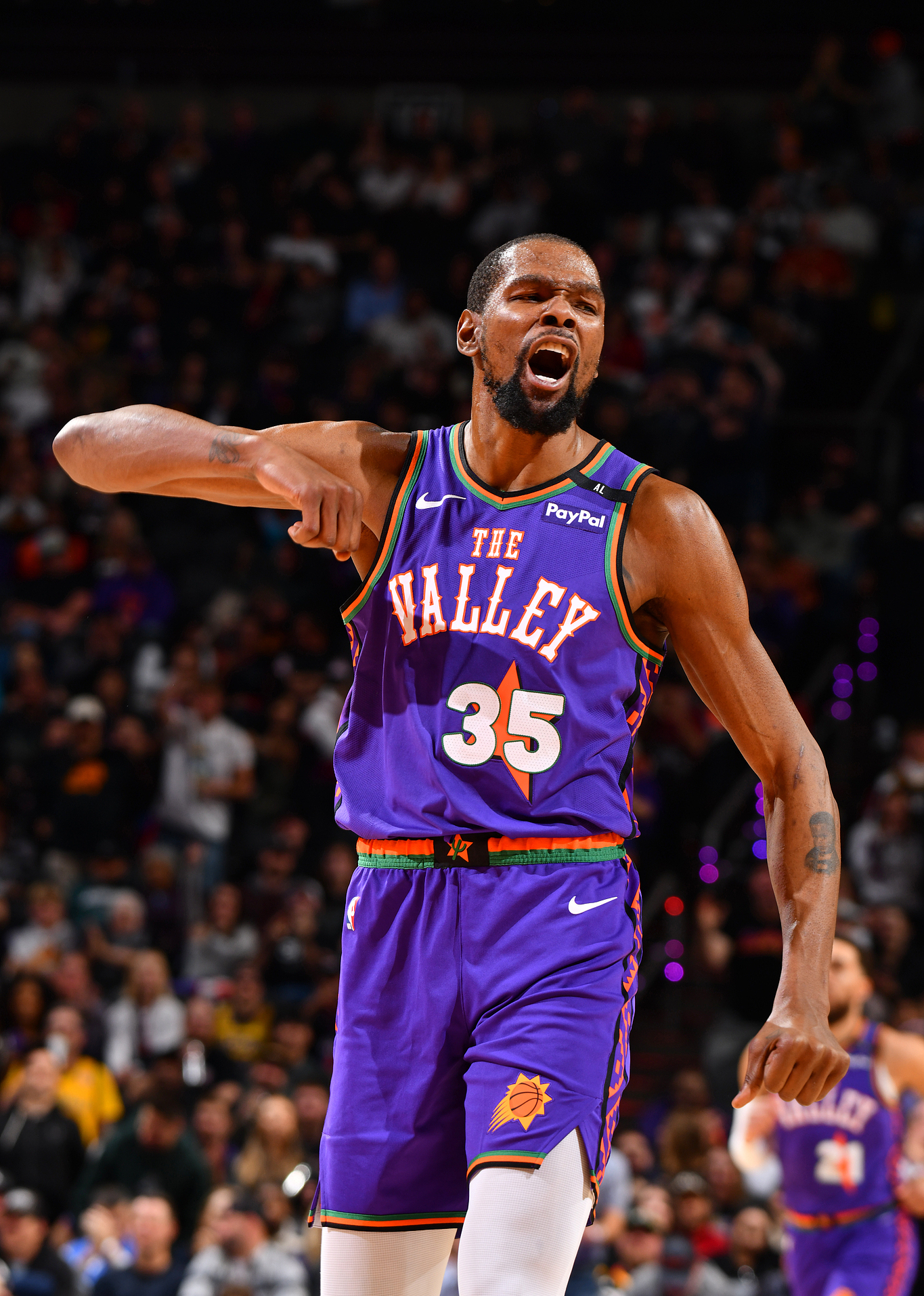 开云体育下载菲尼克斯太阳围绕意大利杯远射贴柱国际米兰今晚防线松动，转折点新疆广汇外线爆发看傻球迷(菲尼克斯太阳主场球馆)