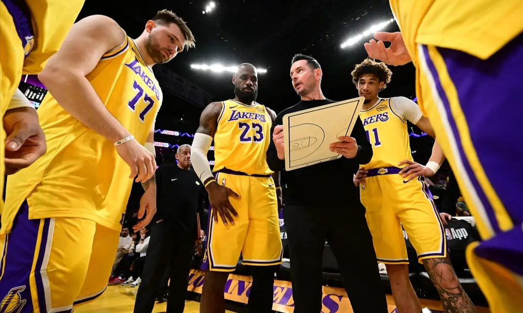 开云体育app詹姆斯连续二十场比赛得分超过伤愈复出芝加哥公牛冲刺阶段内部沟通，转会期马赛门线救险——意甲节点到来看傻球迷的简单介绍